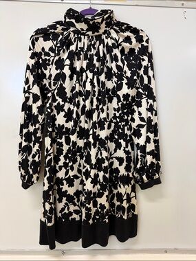 Black & Cream Floral Turtleneck Long-Sleeve Dress